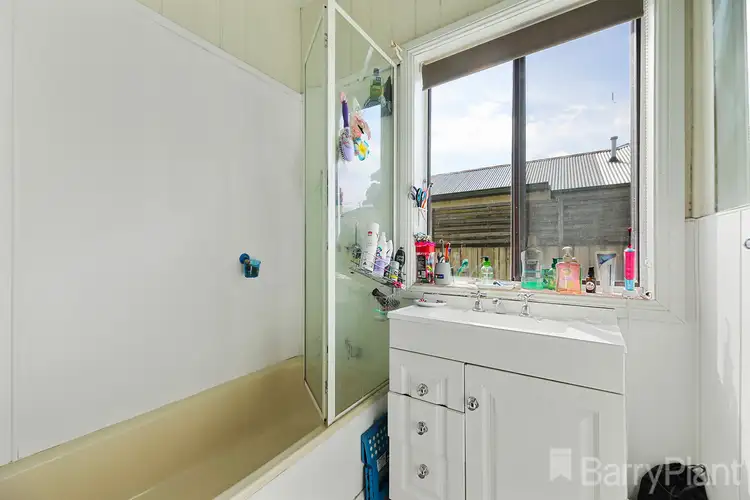 Fifth view of Homely house listing, 5 Fairchild Street, Drouin VIC 3818