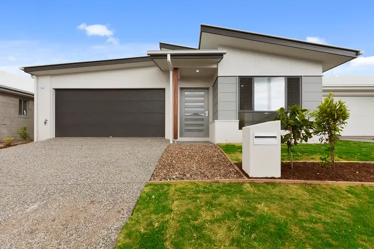 62 Meredith Crescent