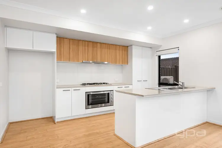 Fifth view of Homely house listing, 2 Cyan Walk, Craigieburn VIC 3064