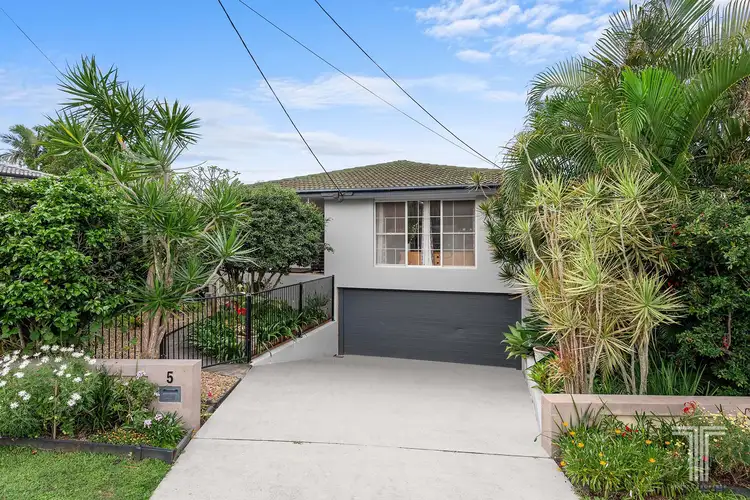 5 Narva Street, Mansfield QLD 4122