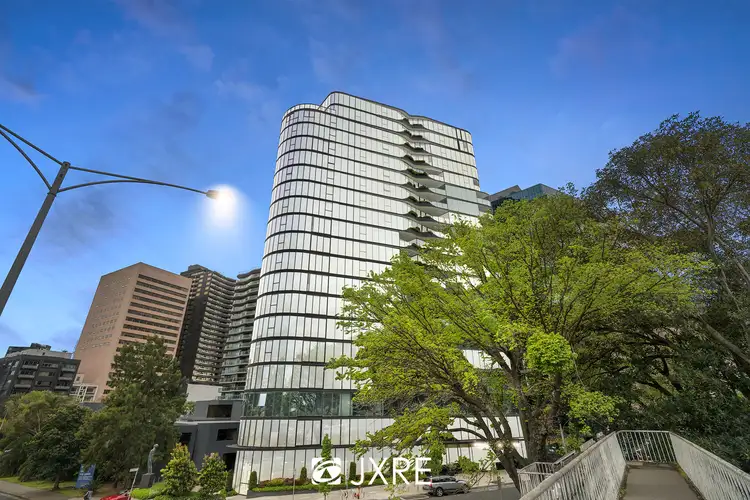 201/8 Bowen Crescent, Melbourne VIC 3004