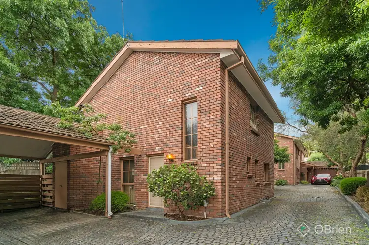 Main view of Homely unit listing, 2/31 Elphin Grove, Hawthorn VIC 3122