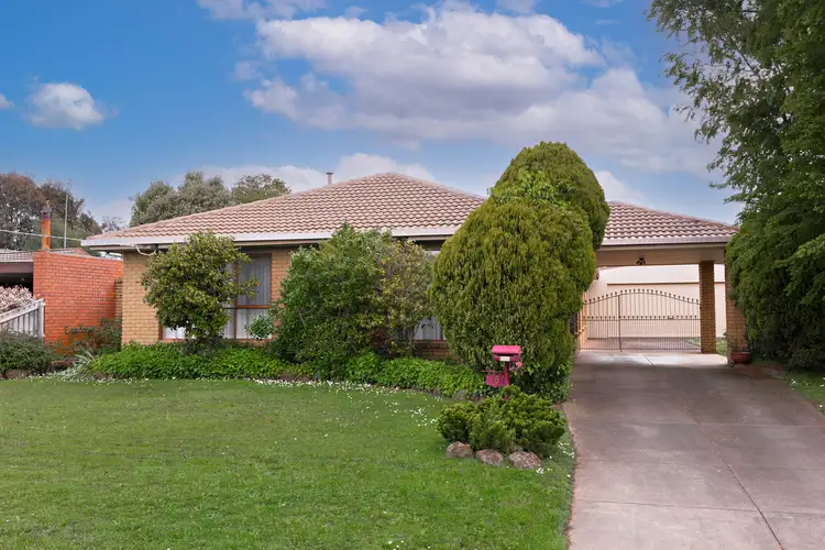 15 Cedar Avenue, Alfredton VIC 3350