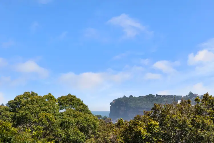77 Dolphin Crescent, Avalon Beach NSW 2107