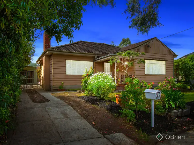 23 Dixon Grove, Blackburn VIC 3130