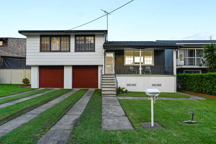 814 Macquarie Drive, Croudace Bay NSW 2280