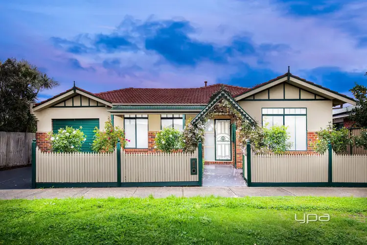 2/50 Saratoga Crescent, Keilor Downs VIC 3038