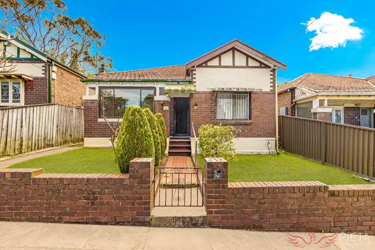 14 Kingsgrove Road