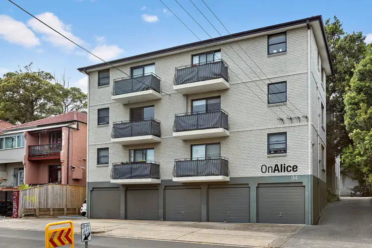 10/94 Alice Street