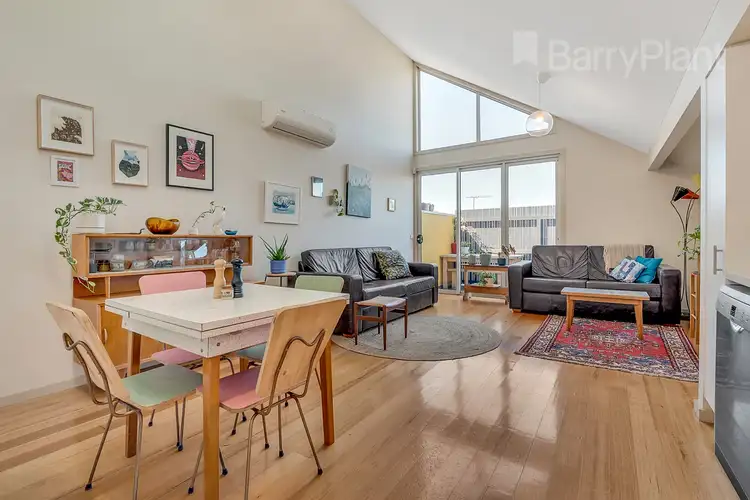 Main view of Homely townhouse listing, 2/3 Arcadia Avenue, Reservoir VIC 3073