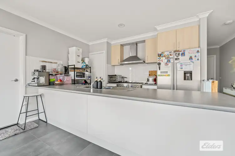 Fifth view of Homely house listing, 7 Tweed Way, Wodonga VIC 3690