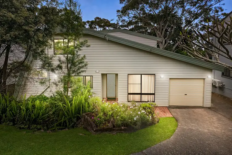 15 Stirling Avenue, Kirrawee NSW 2232