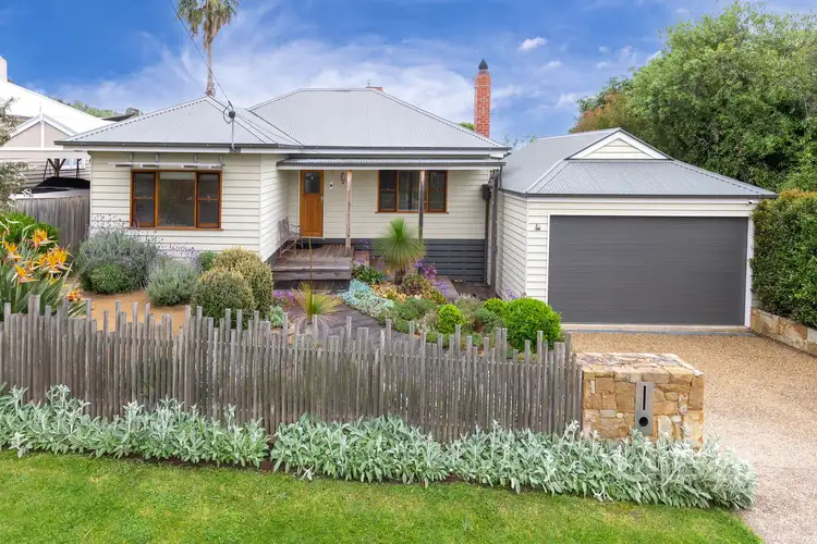 2 Hillside Avenue, Dromana VIC 3936