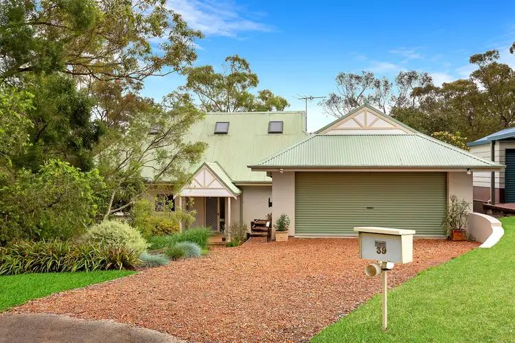 39 Thomson Avenue, Springwood NSW 2777
