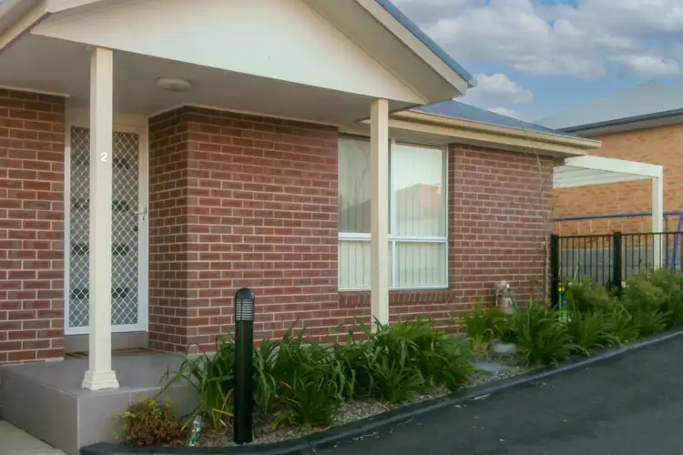 2/18 Croudace Road, Elermore Vale NSW 2287
