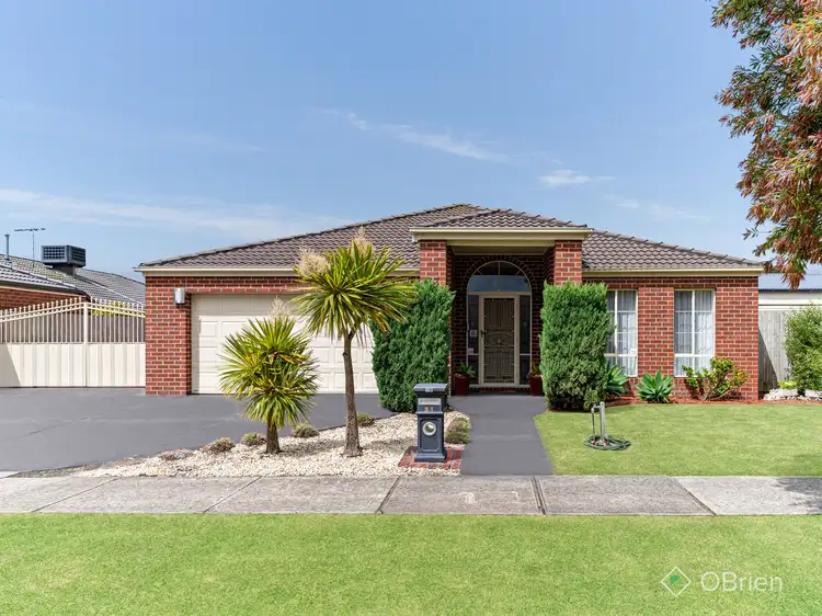 53 Delatite Way, Skye VIC 3977