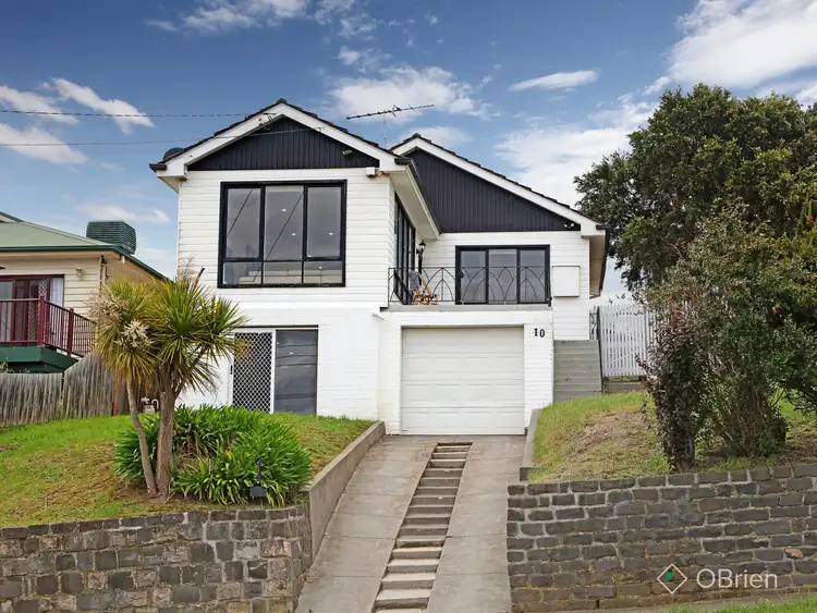 10 Devereaux Street, Oak Park VIC 3046