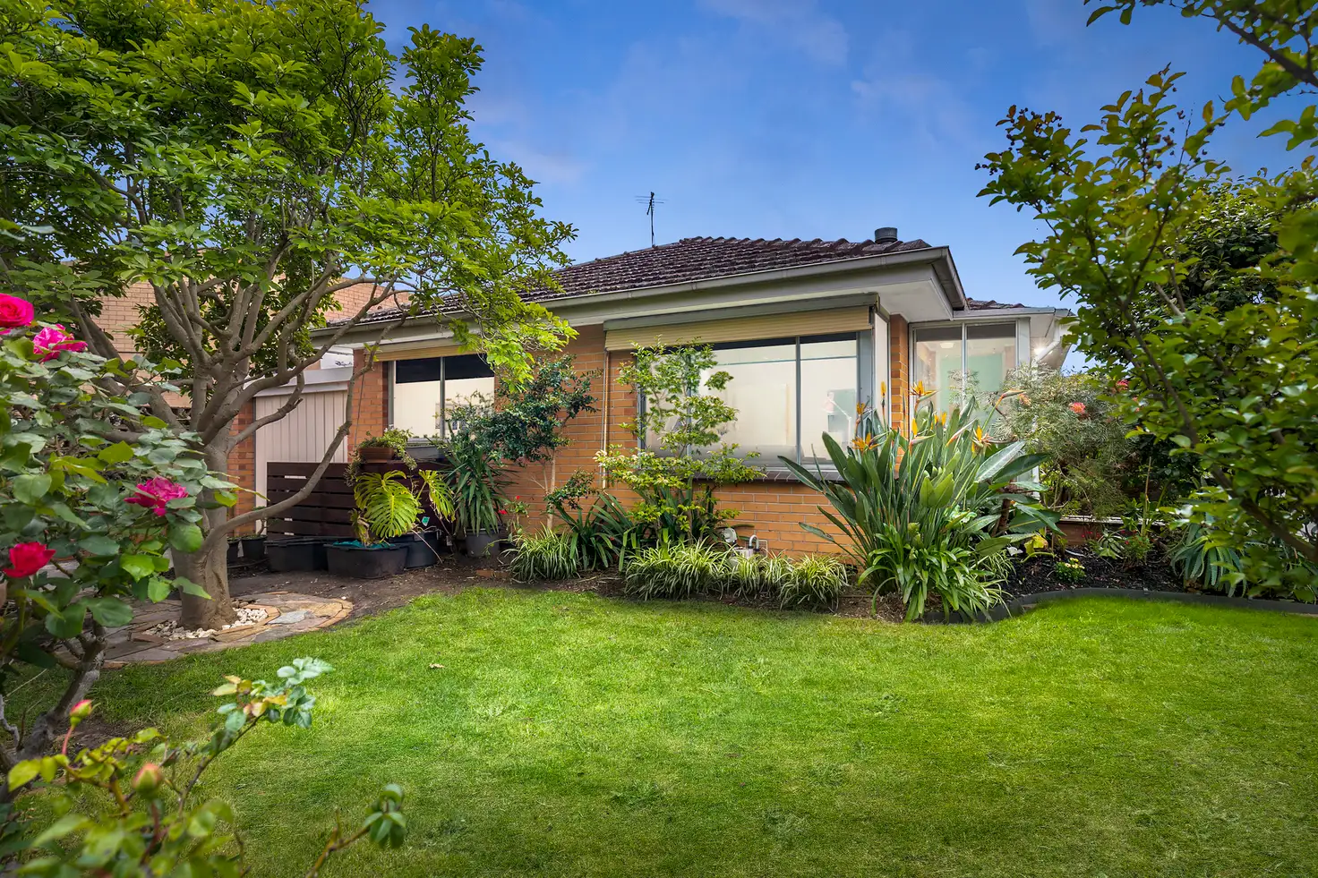 Main view of Homely unit listing, 1/2-4 Davies Street, Mentone VIC 3194