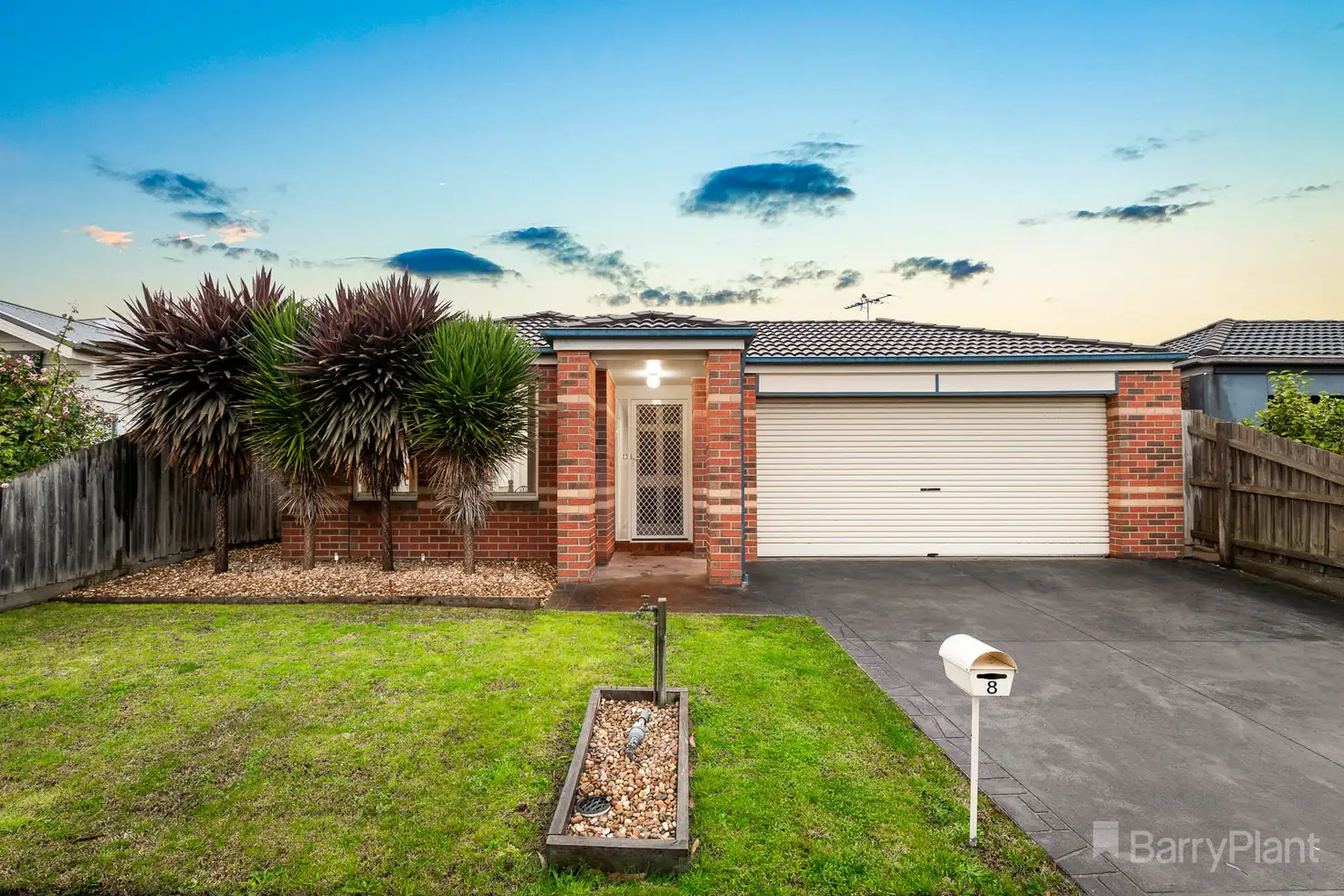 Main view of Homely house listing, 8 Samchelle Place, Pakenham VIC 3810
