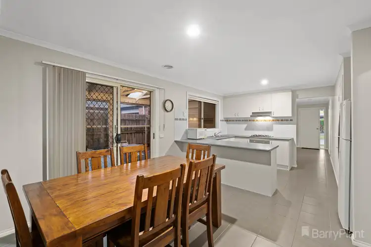Third view of Homely house listing, 8 Samchelle Place, Pakenham VIC 3810