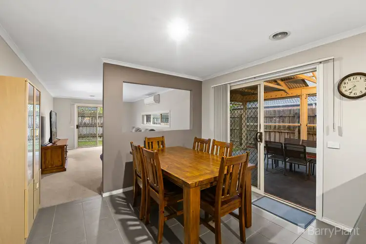 Fourth view of Homely house listing, 8 Samchelle Place, Pakenham VIC 3810