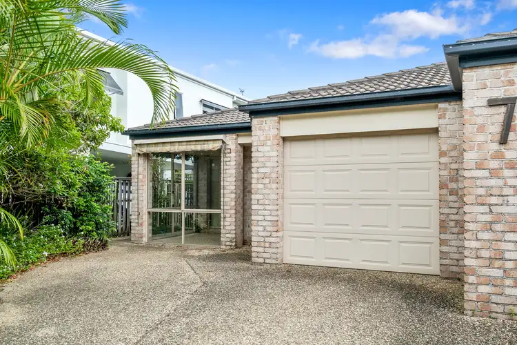 1/7 Luzon Parade, Palm Beach QLD 4221