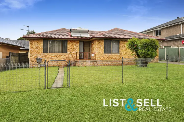 4 Adamson Street, Glenfield NSW 2167