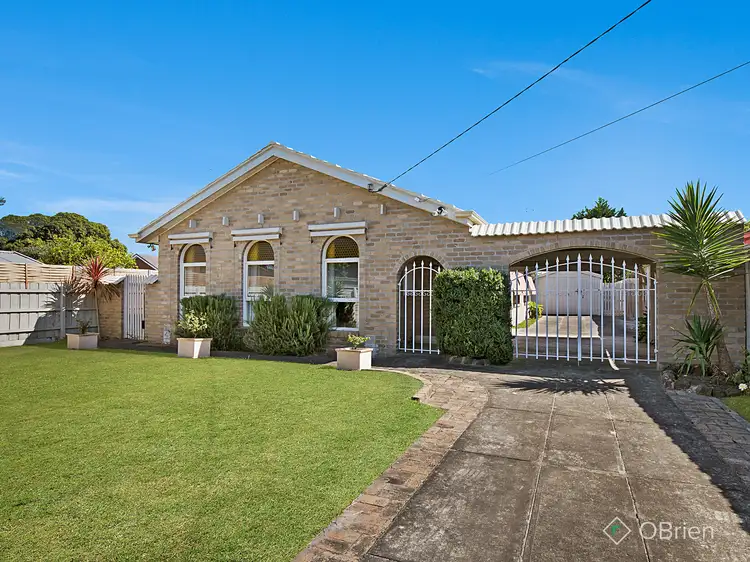18 Elliott Street, Seaford VIC 3198