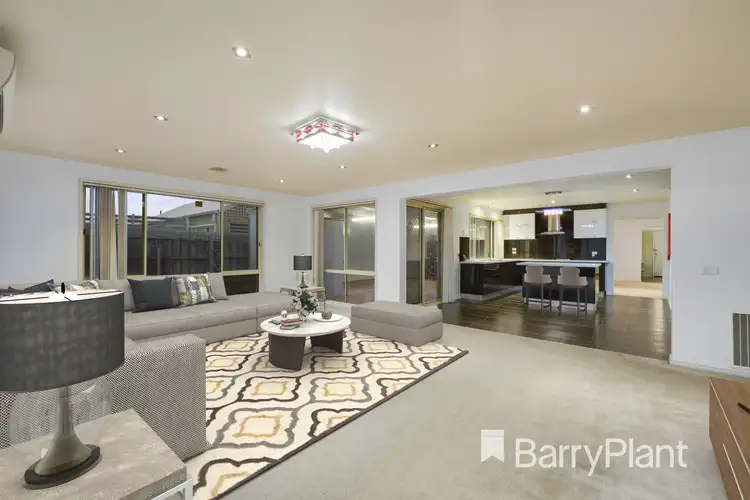 Fifth view of Homely house listing, 6 Spearfelt Court, Cairnlea VIC 3023