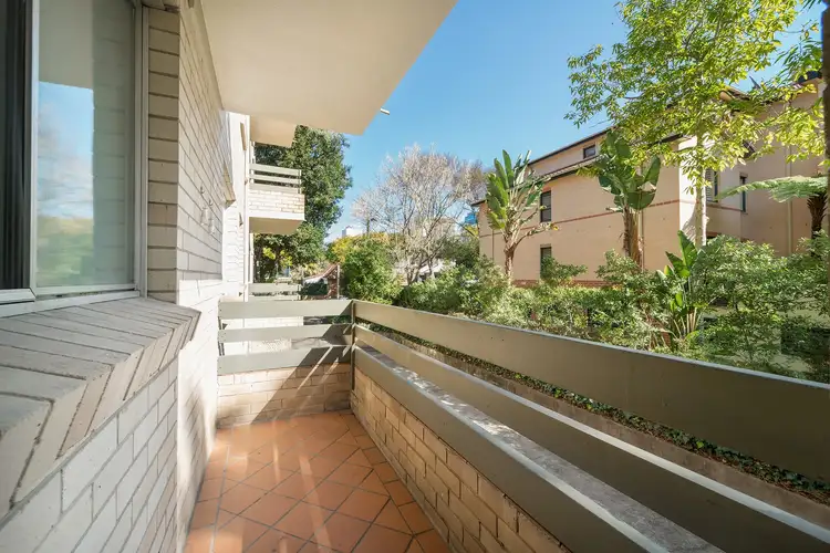 2/26-28 Eaton Street