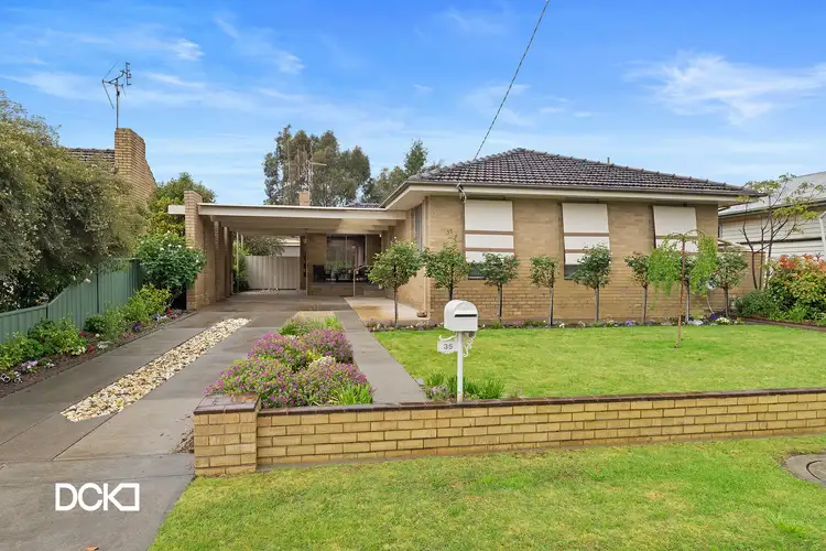 35 Alexander Street, Kangaroo Flat VIC 3555