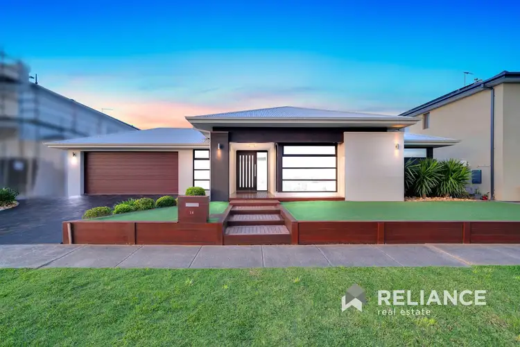 16 Grassland Drive, Point Cook VIC 3030