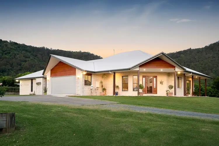 4 Oakland Court, King Scrub QLD 4521
