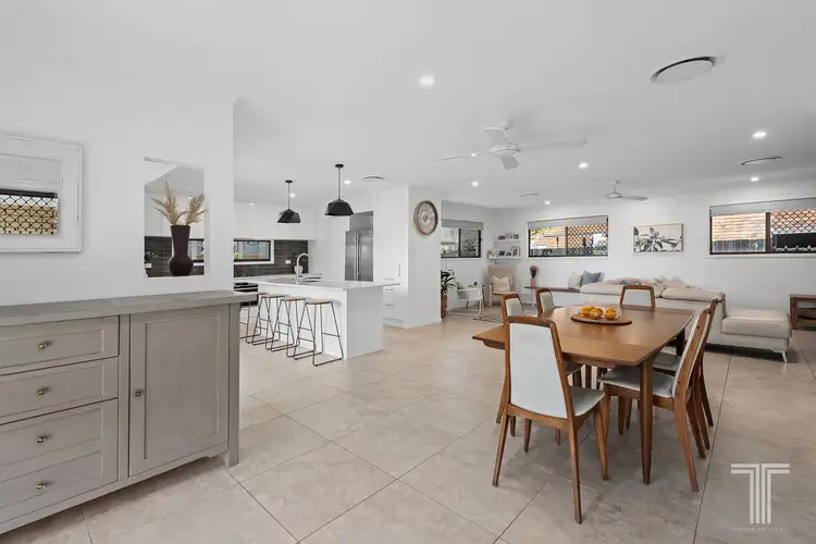 Main view of Homely house listing, 2 Iseult Court, Carindale QLD 4152