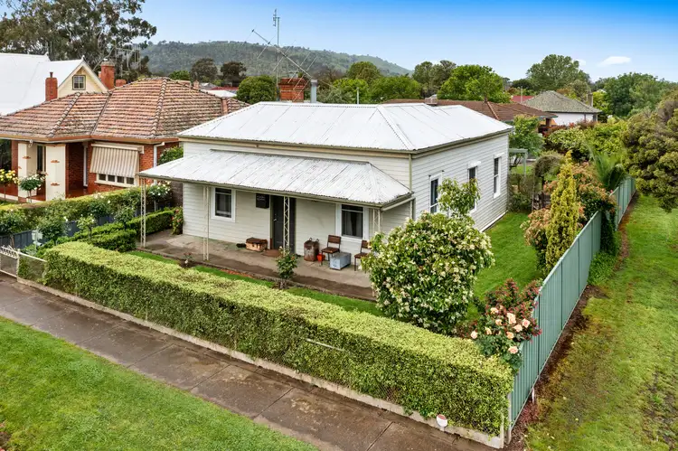 27 Brock Street, Euroa VIC 3666