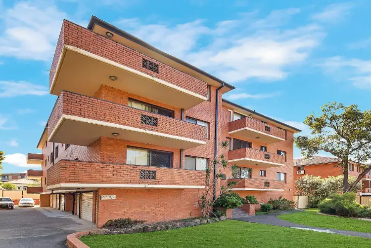 2/29-31 Neil Street, Merrylands NSW 2160