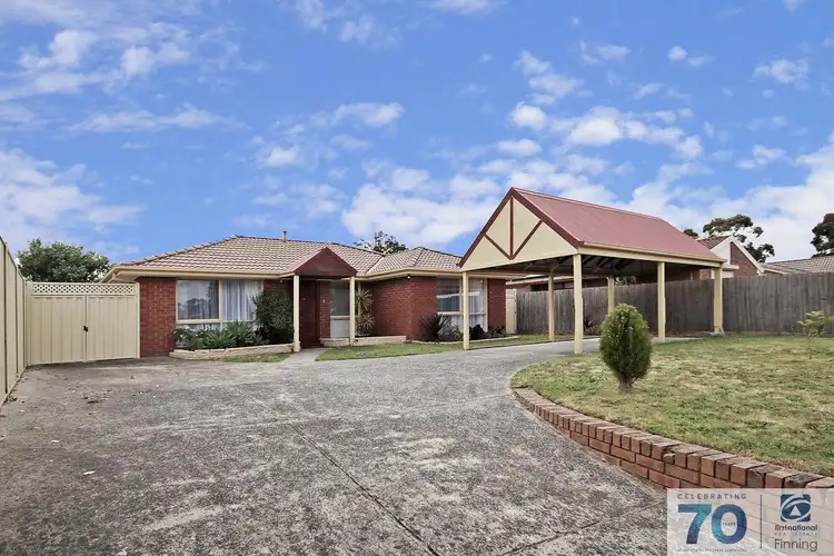 4 Hoysted Avenue, Cranbourne North VIC 3977