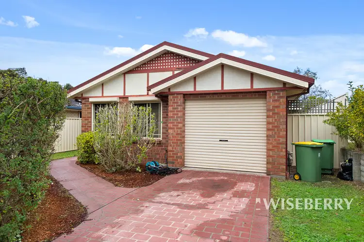 8 Law Place, Blue Haven NSW 2262