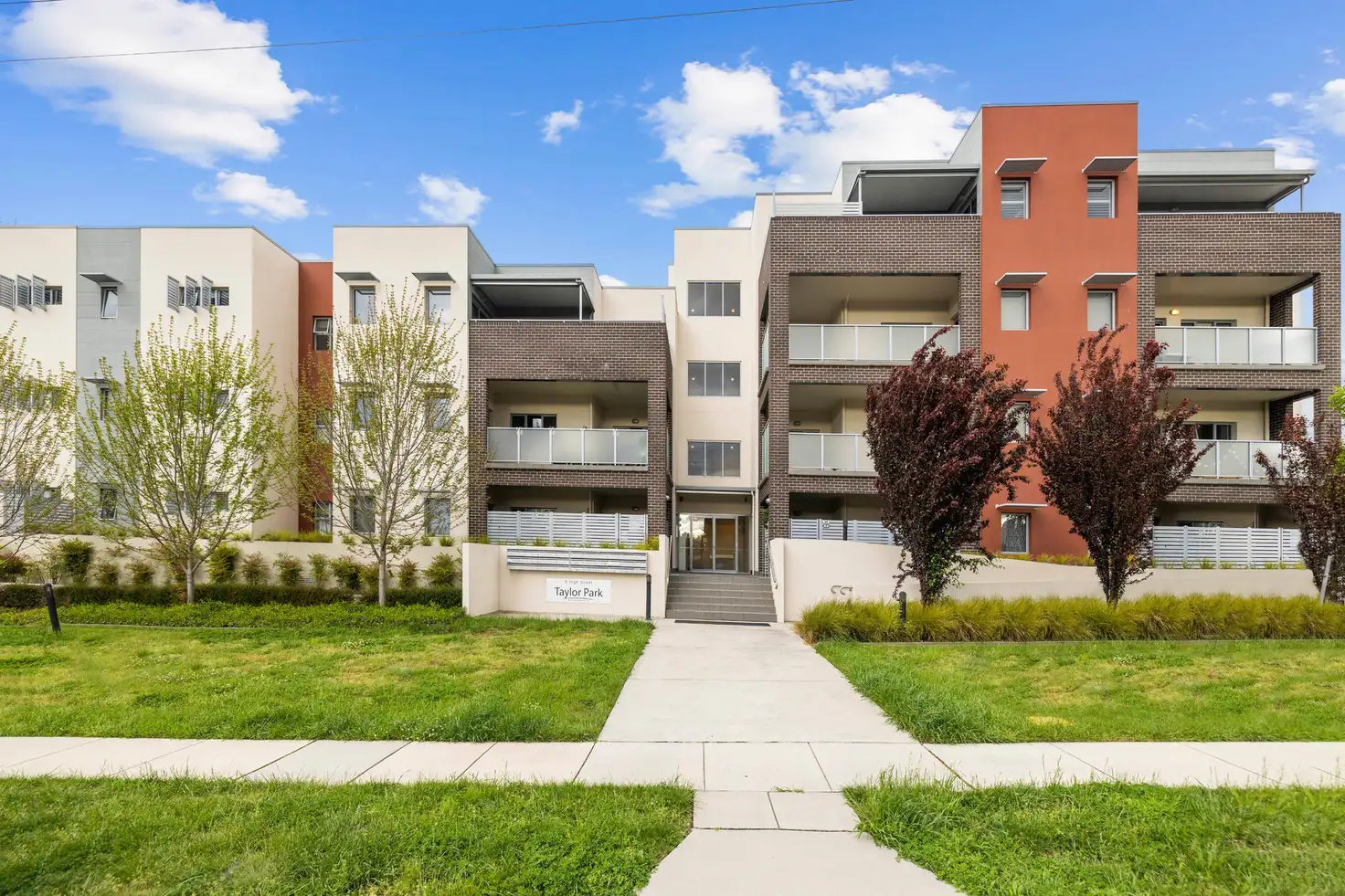 Main view of Homely townhouse listing, 30/6 High Street, Queanbeyan NSW 2620