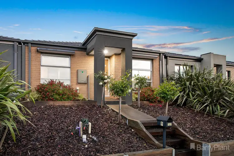 9 Harrison Way, Pakenham VIC 3810