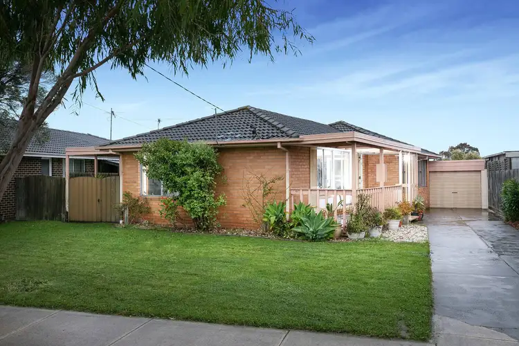 30 Burbank Avenue, Gladstone Park VIC 3043
