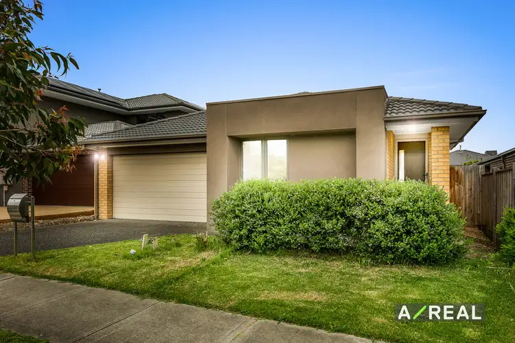 149 Wheelers Park Drive, Cranbourne North VIC 3977
