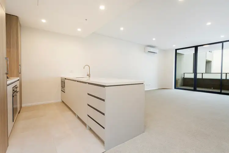 209/11 Village Place