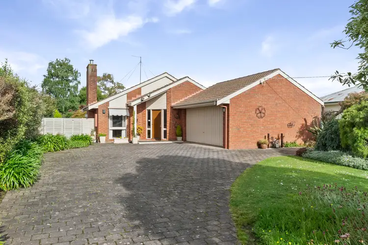 10 Armstrong Street, Colac VIC 3250