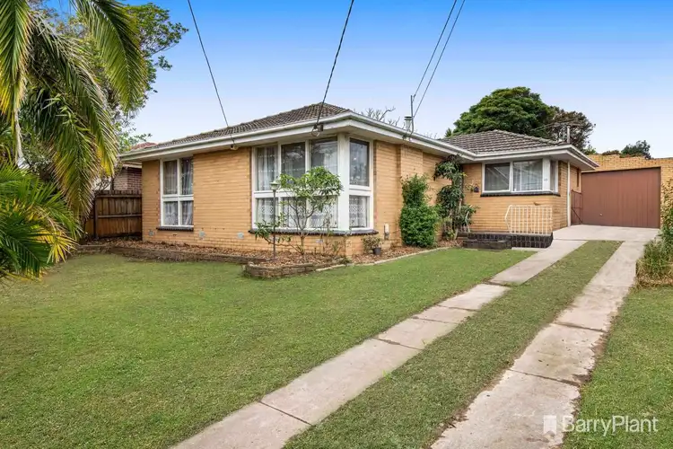 49 Shalimar Crescent, Dandenong North VIC 3175