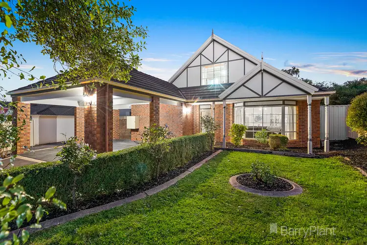 6 Mayfair Crescent