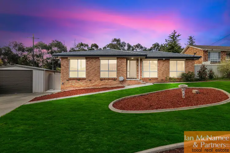 49 Crest Park Parade, Queanbeyan West NSW 2620