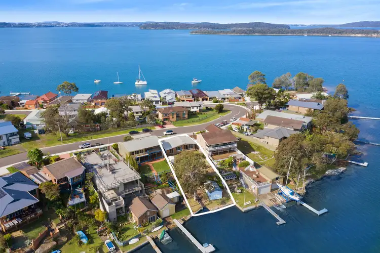 85 Sunshine Parade, Sunshine NSW 2264