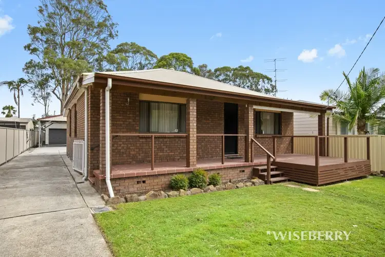 27 Cadonia Road, Tuggerawong NSW 2259