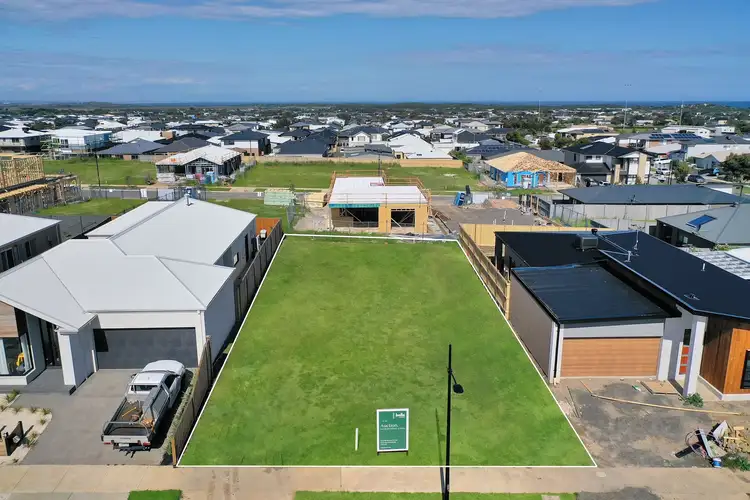 8 Karkalla Street, Torquay VIC 3228